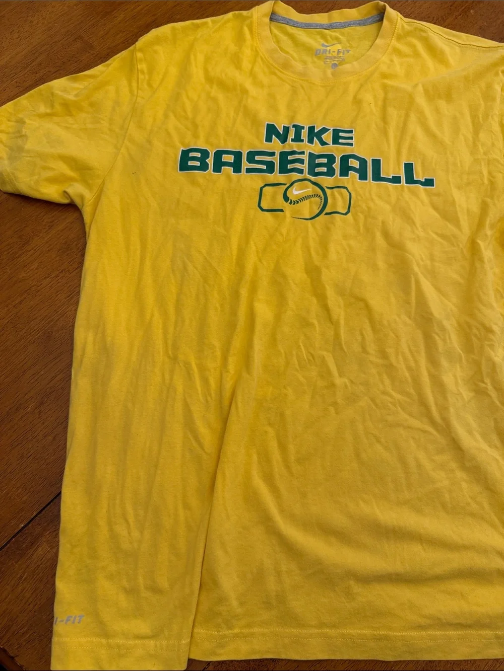 Nike Yellow Baseball Graphic Tee with Green Logo xl